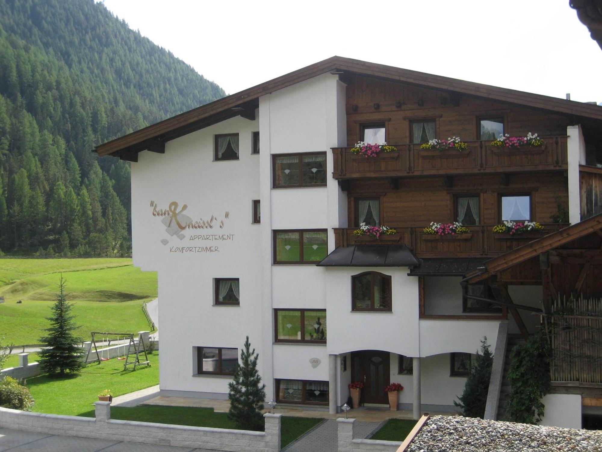 Ban Kneissl'S Appartement Umhausen Buitenkant foto